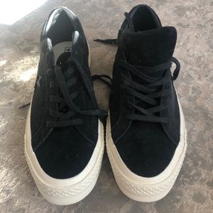 Men’s black suede Converse never ever worn